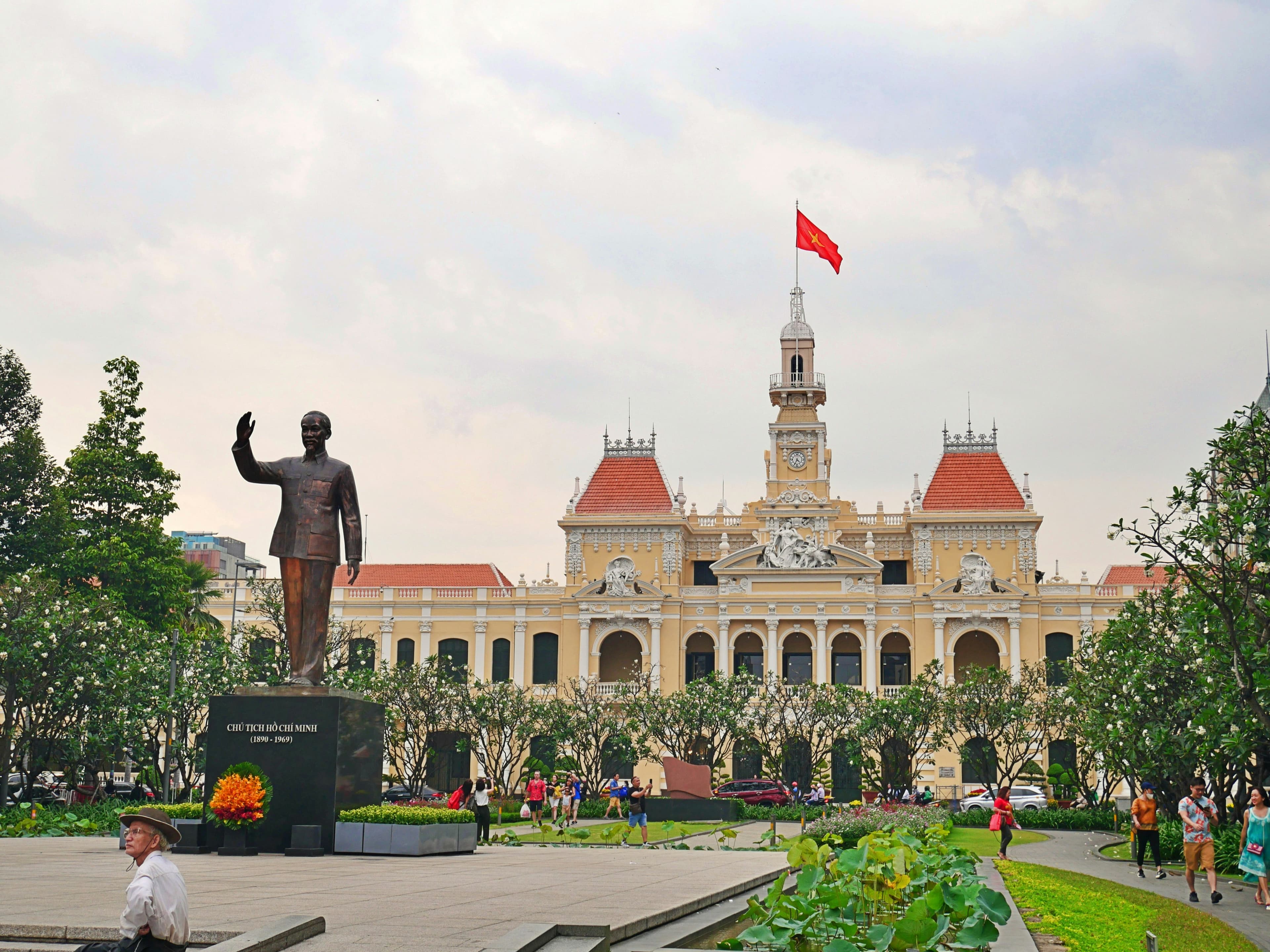 HO CHI MINH CITY photo 2
